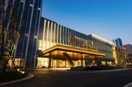 Mengcheng Empark Grand Hotel (Kunpeng Square Fangyuanhui) Отели в г. Мэнчэн