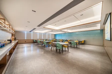 CHEERMAY Hotel (Kuqa Tianshan Zhong Road) Отели рядом с достопримечательностью «Kuqa Big Nang City»