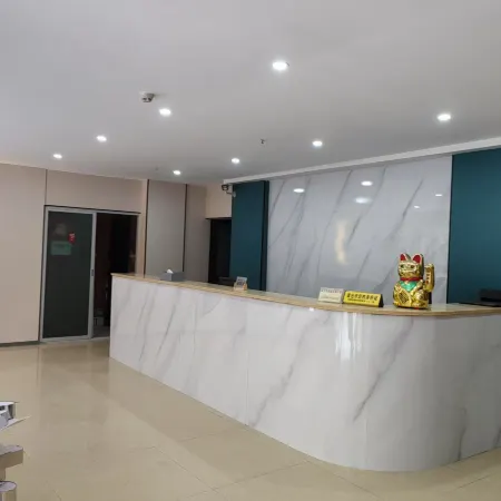 Shixing Jiayi Business Hotel