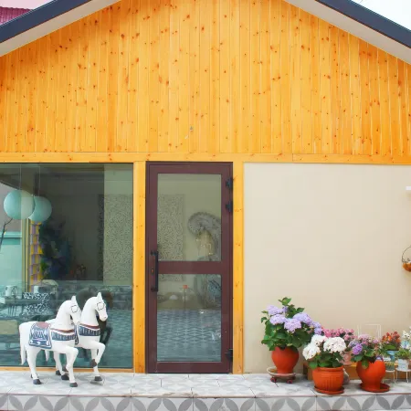 Tekes Qianshan Xiao Homestay