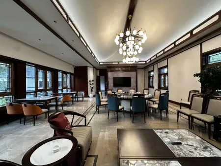 Yunxixuan Folk Homestay Отели рядом с достопримечательностью «Zhashui Karst Cave»