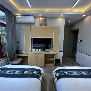 Lozazozhen Family Guest House