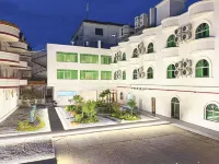 Fuyu Hotel (China No.1 Beach)