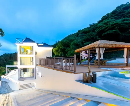 MaxHotel Отели рядом с достопримечательностью «zhang zhou wan»