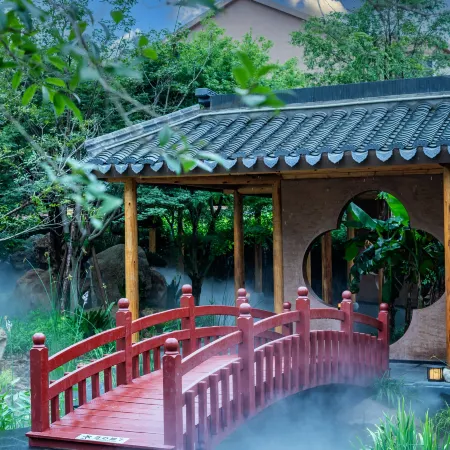 LOONG RETREAT