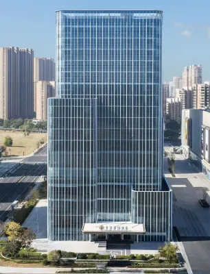 Dongfang Huayi Hotel