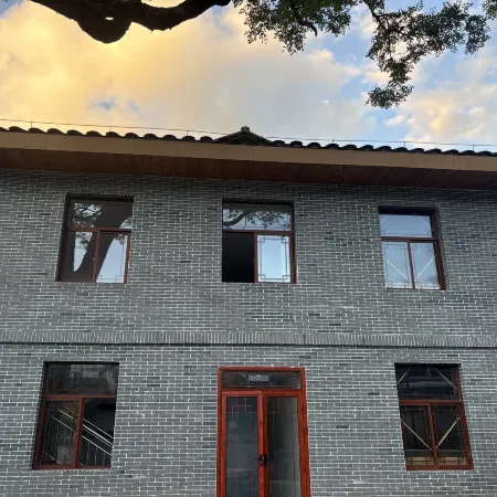 Zhouwei Lodge