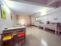 Youge Shangpin Hotel (Xinxing Times Square Bus Station)