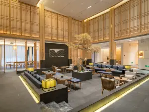 LOHOUSE Lijiang Resort Hotel (Yangshuo Yitian Xijie Pedestrian Street Store)
