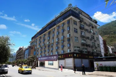 7 Days Premium Hotel (Longnan Changjiang Avenue)