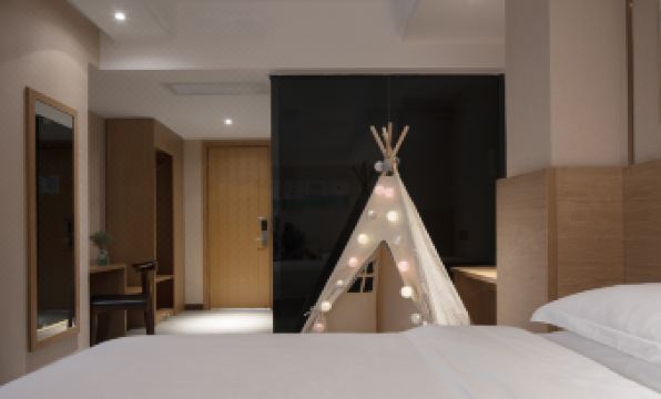 T-Social Hotel (Yuexiu International Conference Center Guangzhou Railway Station Subway Station)