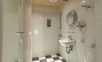 Light Hostel Chiayi