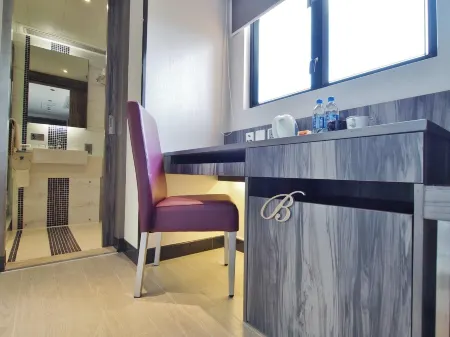 The Bauhinia Hotel (Tsim Sha Tsui)