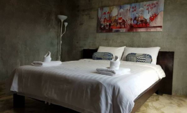 Come Moon Loft Hotel