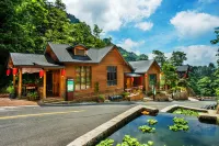 Laojieling Bishu Mountain Resort Hotel di Xixia
