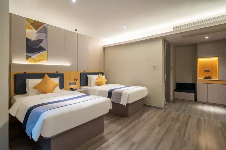 Homeinn Selected Hotel (Xiamen Convention Center California Commercial Plaza)
