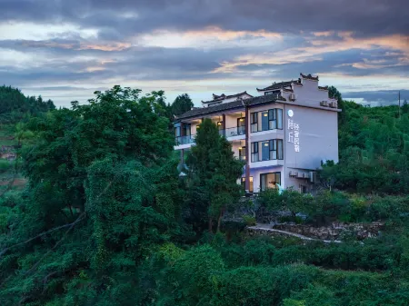 Furong Town Momuqiu Light Luxury High-end View B&B
