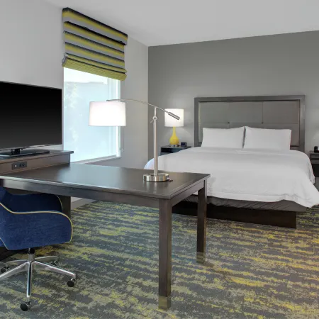 Hampton Inn & Suites Irvine/Orange County Airport