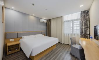 Chenchen Hotel (Yuyao Fengshan Road Zhedong Furniture City)