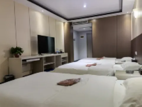 Fengqiu Huixinge Hot Spring Hotel Hotels in Fengqiu