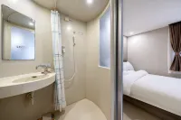 Chongqing • 100 Inn | WARMWIPEWHLBATHMERGEMNIMALMOD Hotel (Guanyinqiao Subway Station) - 2-Sterne
