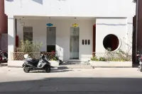 Deya Homestay (Zhongshan Hot Spring Resort Area) Hotels near Shujialou (Sanxiang Commercial Mansion Shop)