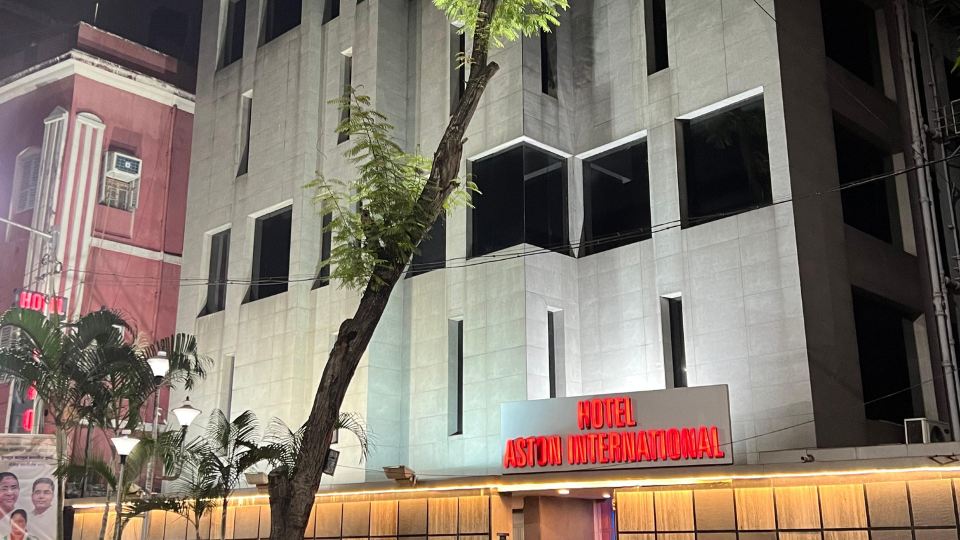 Hotel Aston International