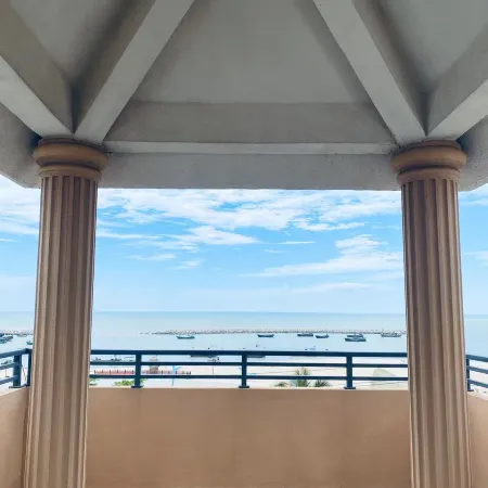 Ledong Yinggehai Shiguang Travel Rental