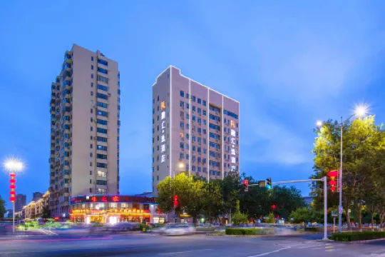 Korla Ronghui Yi Hotel (Xiangli Avenue Food Street Branch)