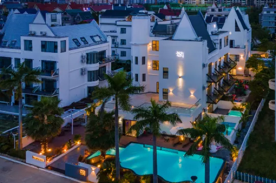 Tiffany blue Pool Villa (Beihai Qiaogang Silver Beach Resort)