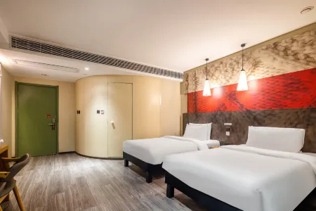 Ibis Hotel (Nanjing Jiangning Nanhang University Store)