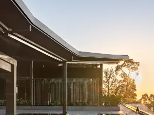 Popular Luxury Hotels in Jintang