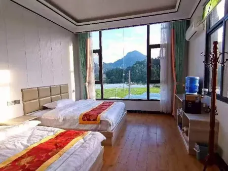 Tianzhongyuan Mountain Villa Отели рядом с достопримечательностью «Jiulong Waterfalls»