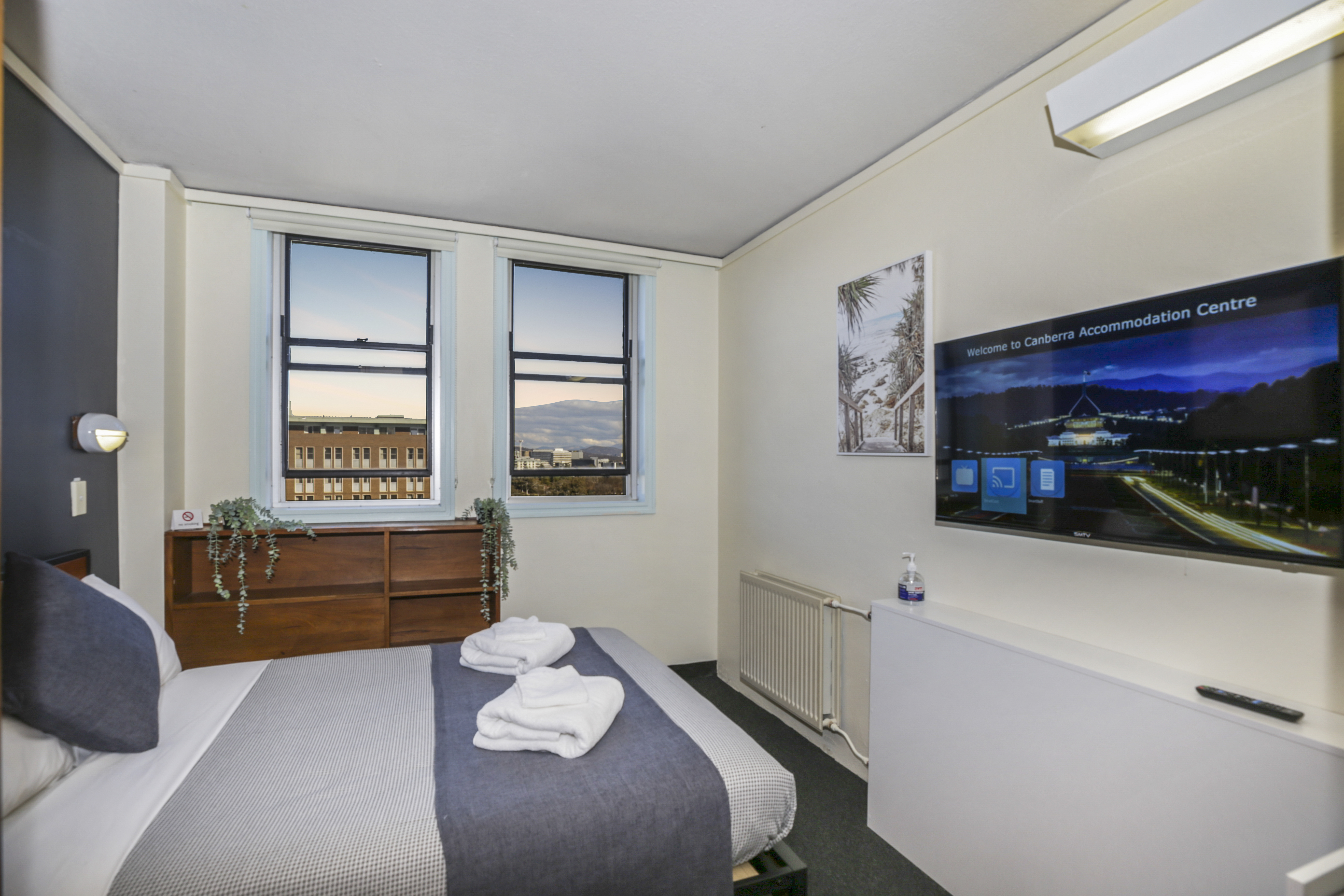 Canberra Accommodation Centre Hotels in Ainslie
