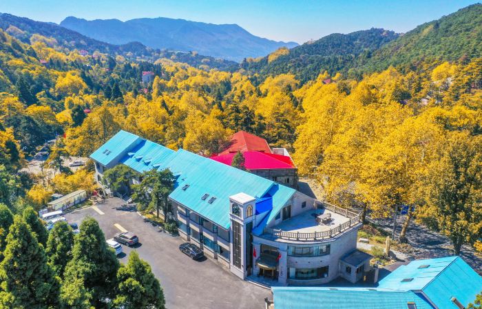 Lushan Zhihong Hotel (Meilu Store, Guling Street, Mount Lushan Scenic Zone)