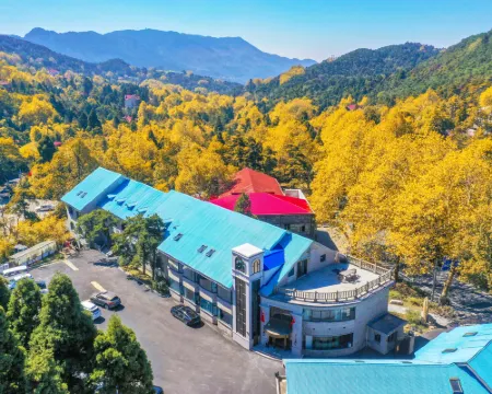 Lushan Zhihong Hotel (Meilu Store, Guling Street, Mount Lushan Scenic Zone) Hotels in Lu Shan