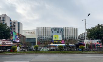 City Convenience Hotel (Guangzhou Renhe Metro Station Huatong Plaza)