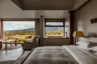 Shushu · Bookstore Xiangyue Wenquan Homestay (Heshun Ancient Town Yeya Lake) - 5성급