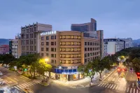 Zhoushan Dinghai Atour Light Hotel Hotels in Zhoushan