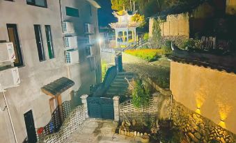 Yunhe Ting Shier Hao Courtyard