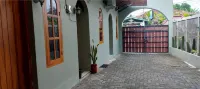 Teras Alkid Homestay Yogyakarta Hoteles cerca de Kraton of Yogyakarta