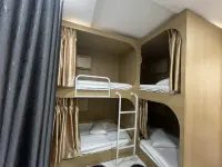 BASIC GUEST HOUSE Nhà thờ Trạm Bạc 주변 호텔