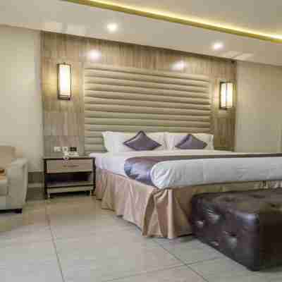 Rento Hotel and Suites Rooms