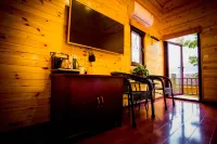 Wuling Mountain's Shouyuzirangjingba Guesthouse - พร้อมระเบียง