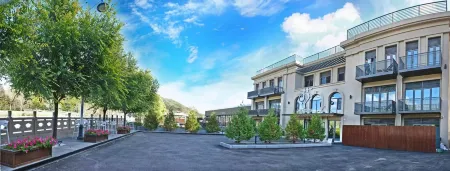 Hotel Surisseli Baishan Отели в г. Байшан