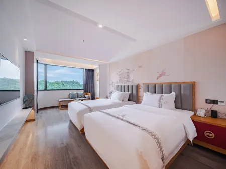 Jiangshan Scenic  Hotel