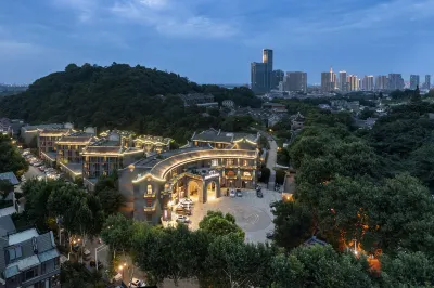 Zhenjiangxi Jindu Ancient Street Yagexuan Hotel Hotel dekat Longyinfang Commercial Street