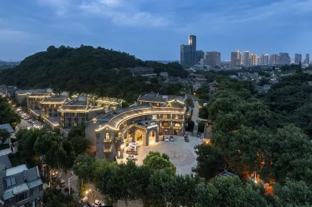 Zhenjiang Xijindu Ancient Street Argyle Boutique Hotel Отели в г. Чжэньцзян
