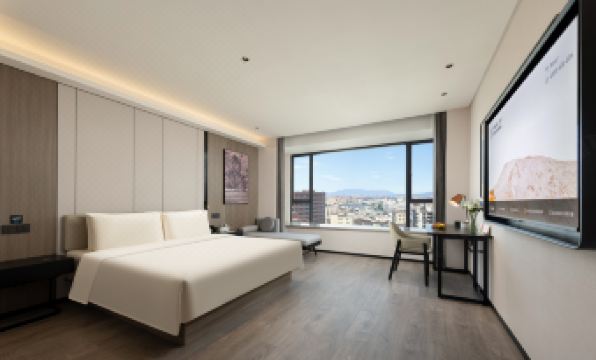 Atour Hotel Zhongshan Henglan Changxin Times Square