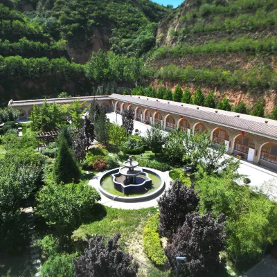 Yan'an Elegant Xianju Mountain View Courtyard Hotel dekat Nanniwan Scenic Area